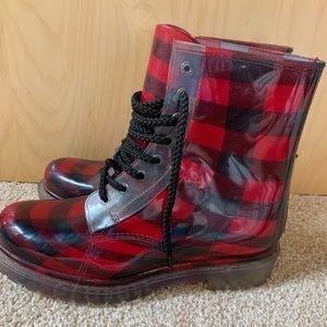 Women’s size 10 clear boots